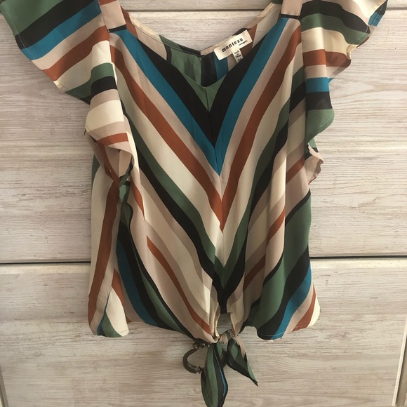 Striped top - Picture 4 of 4